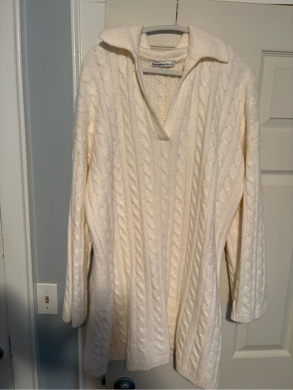 Abercrombie Cable Knit V-Neck Sweater Dress- Cream